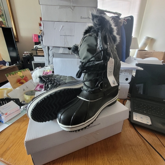 Ladies Winter boots - Picture 3 of 8